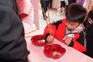 “百米小巷”人潮涌動！瑞方人力助力2025年武侯區(qū)春風(fēng)行動專場招聘會“開門紅” 第8張