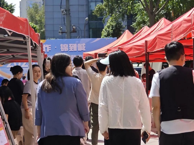 “家門口”的一站式服務！瑞方人力助力打造火車南站街道錦官新城社區特色就業IP 第2張